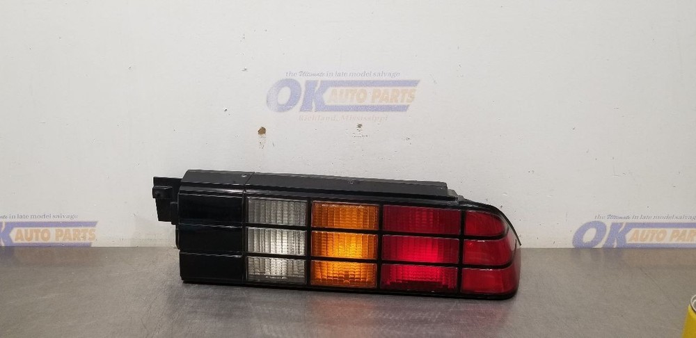 90 CHEVY CAMARO IROC-Z TAIL LIGHT LAMP RIGHT PASSENGER