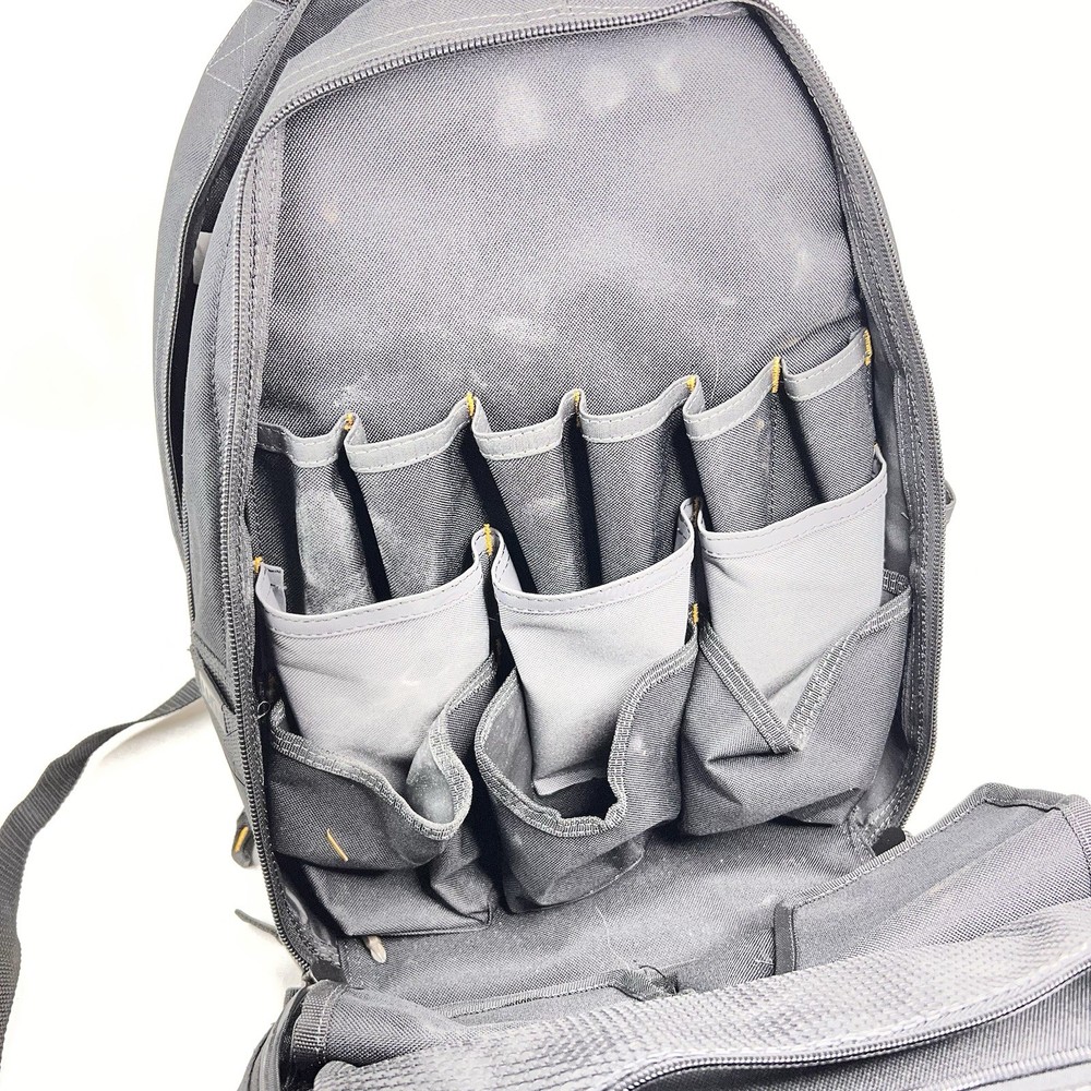 Custom Leather Craft Toolworks 1134 Deluxe Tool Backpack; 44 Pocket - EUC