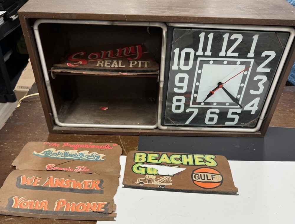 VINTAGE ACTION AD ADVERTISING NEON CLOCK WORKS