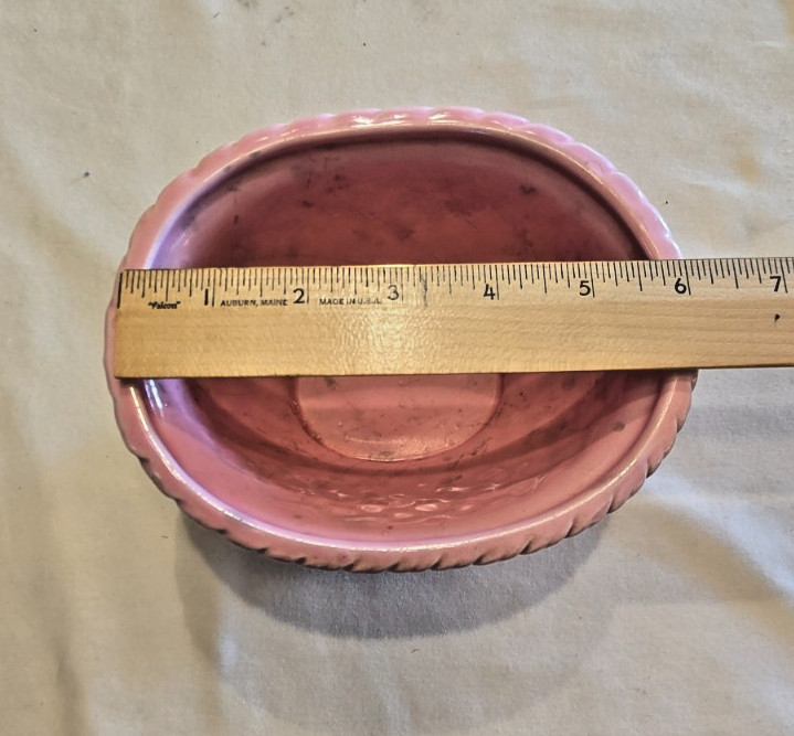 Basketweave Pattern Planter/Vase Pink