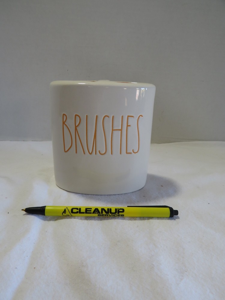 RAE DUNN TOOTHBRUSH/BRUSH HOLDER WHITE/ORANGE