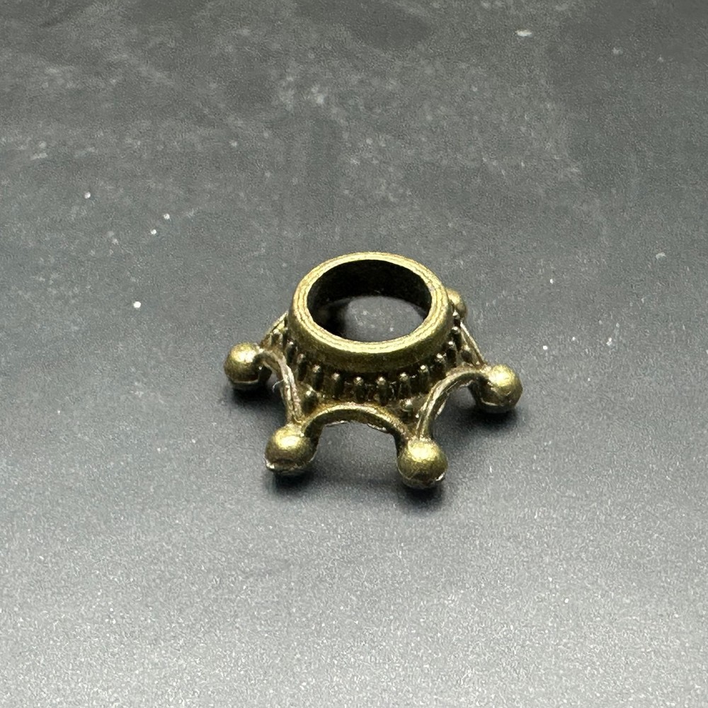 Metal crystal small ball base