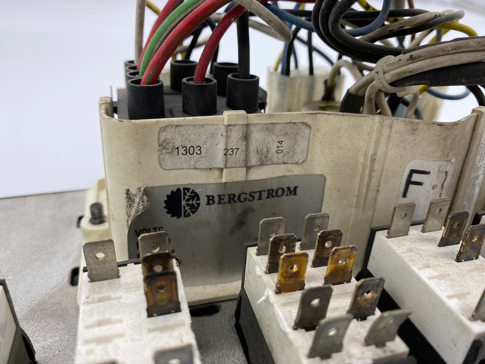 2002 Peterbilt 387 Dash Panel Switch Panel