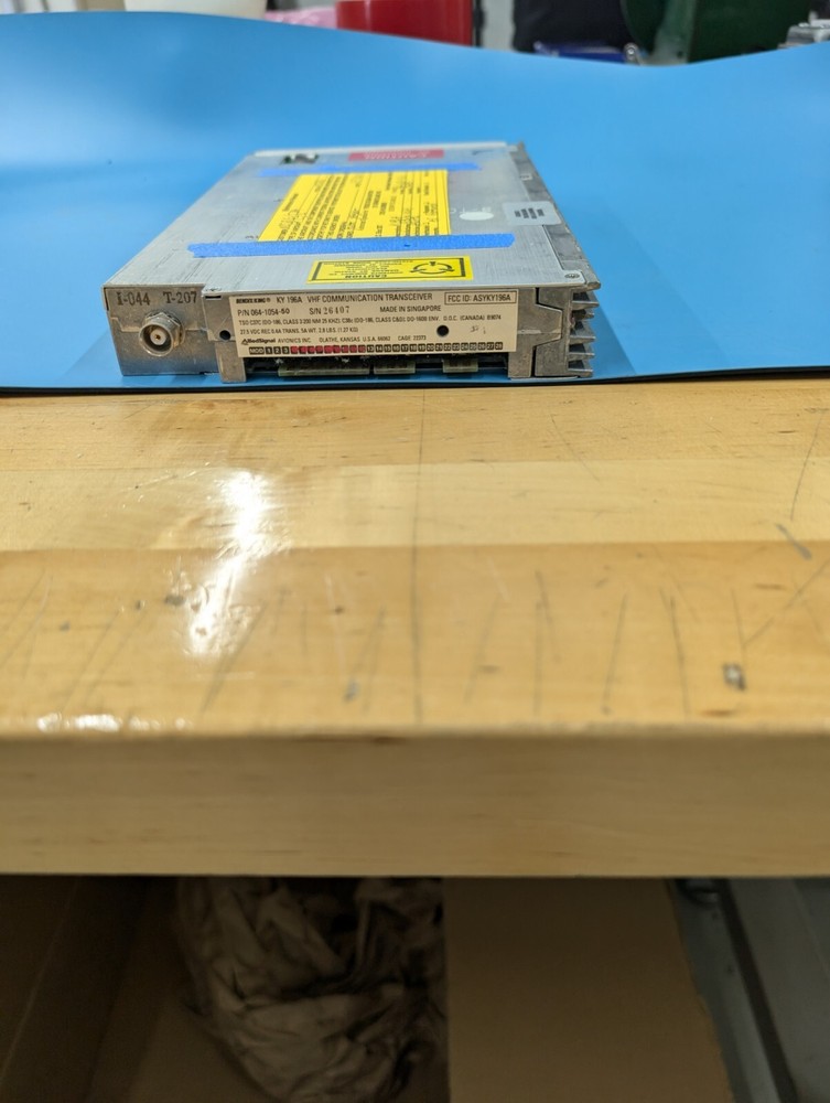 BENDIX/KING KY 196A VHF COMMUNICATION TRANSCEIVER (P/N 064-1054-50)