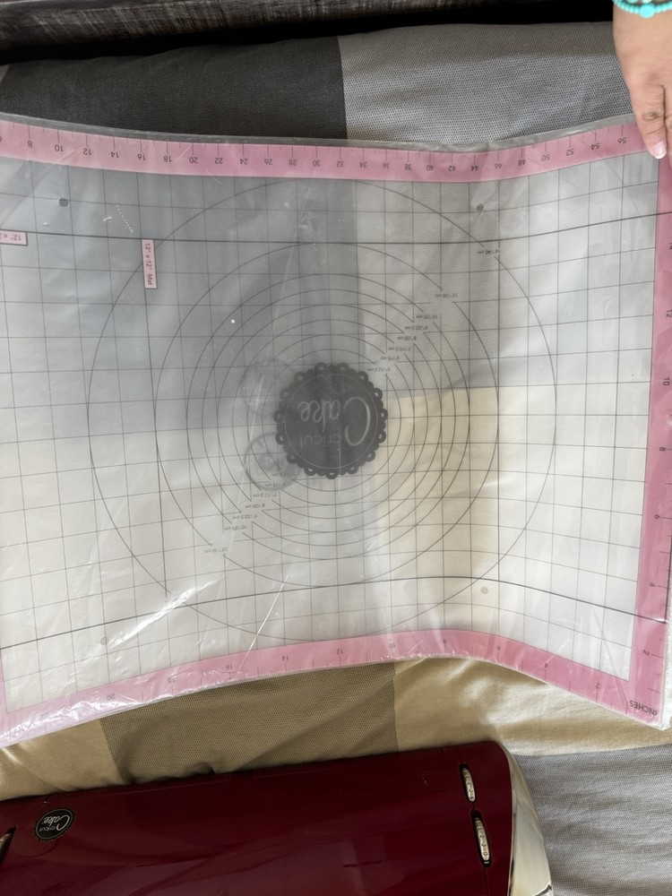 Cricket Cake Machine W/ Box