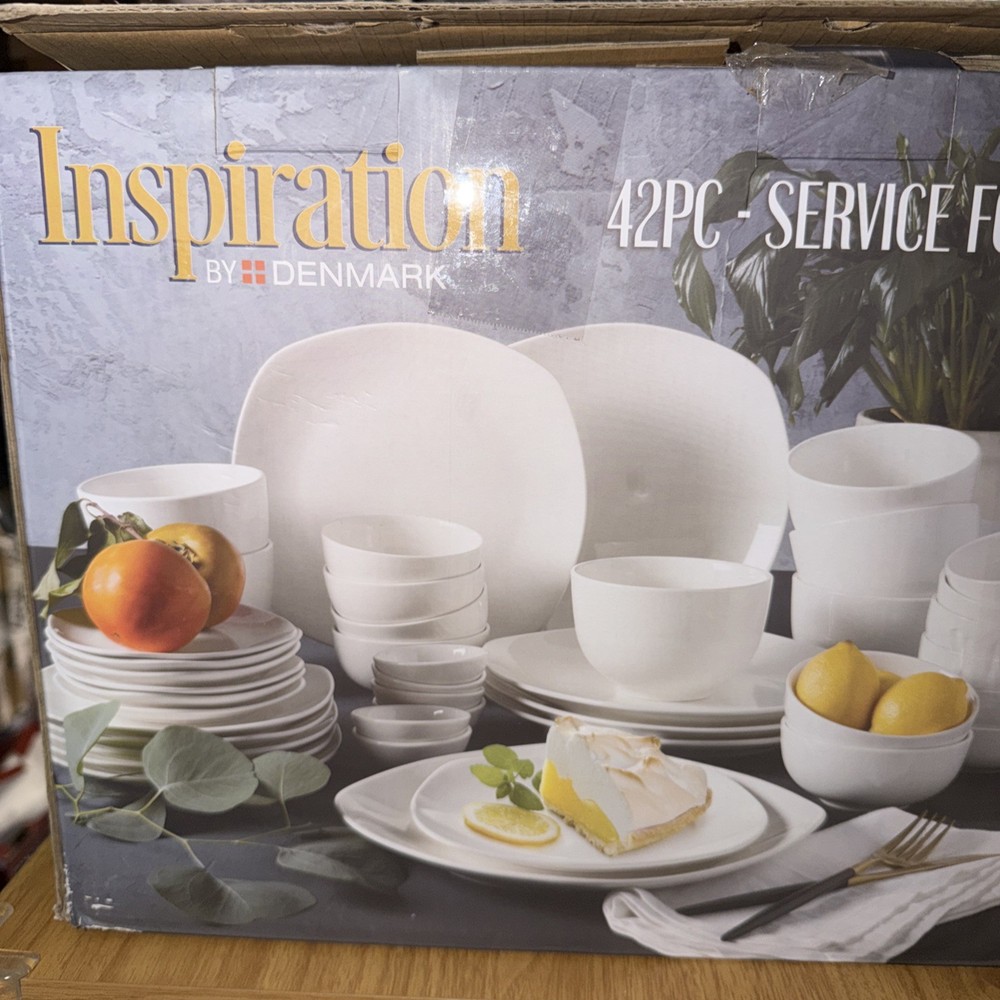 Tabletops Unlimited Inspiration by Denmark Soft Square 42 Pc. Dinnerware Set,