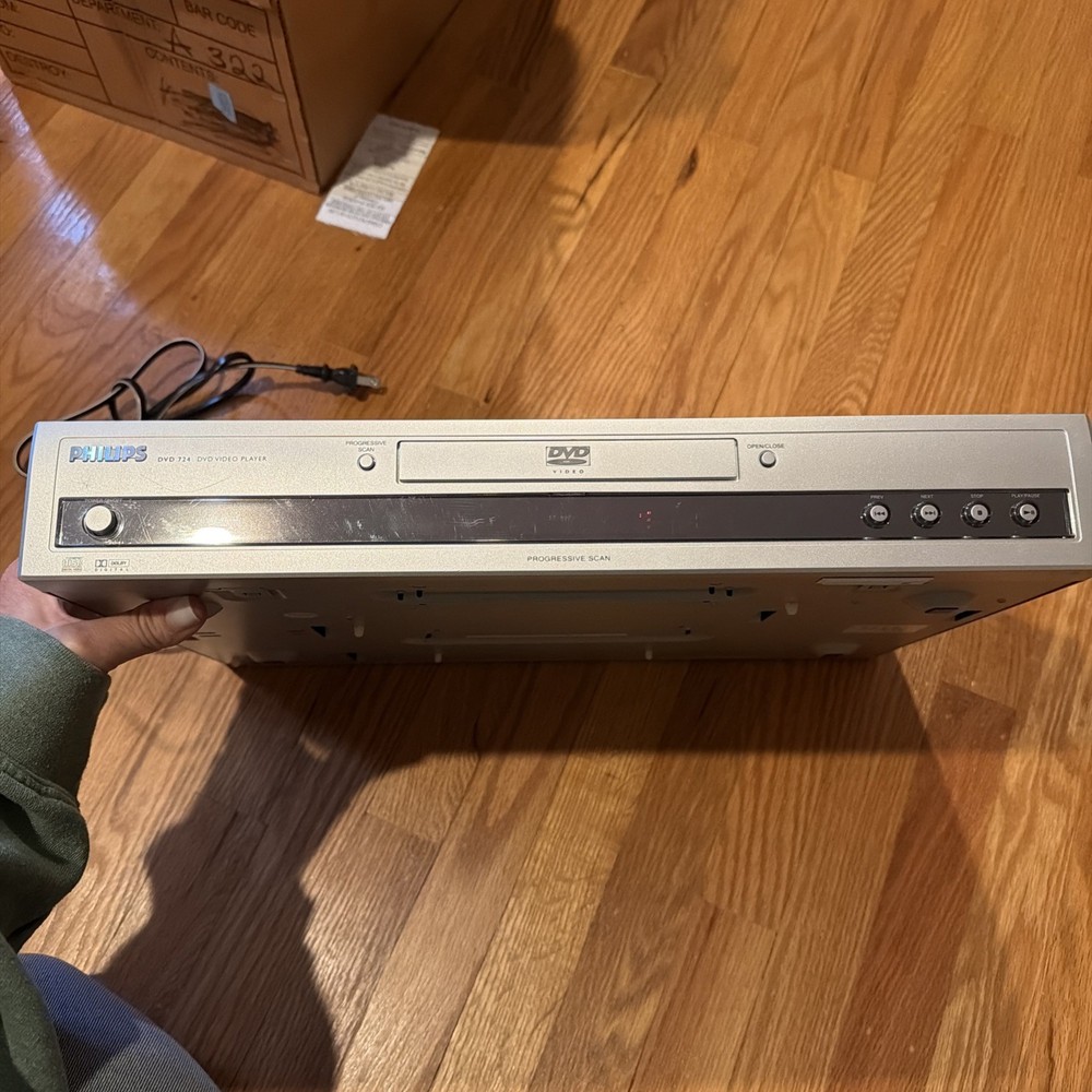 Phillips DVD Player Silver DVD724 Remote Included