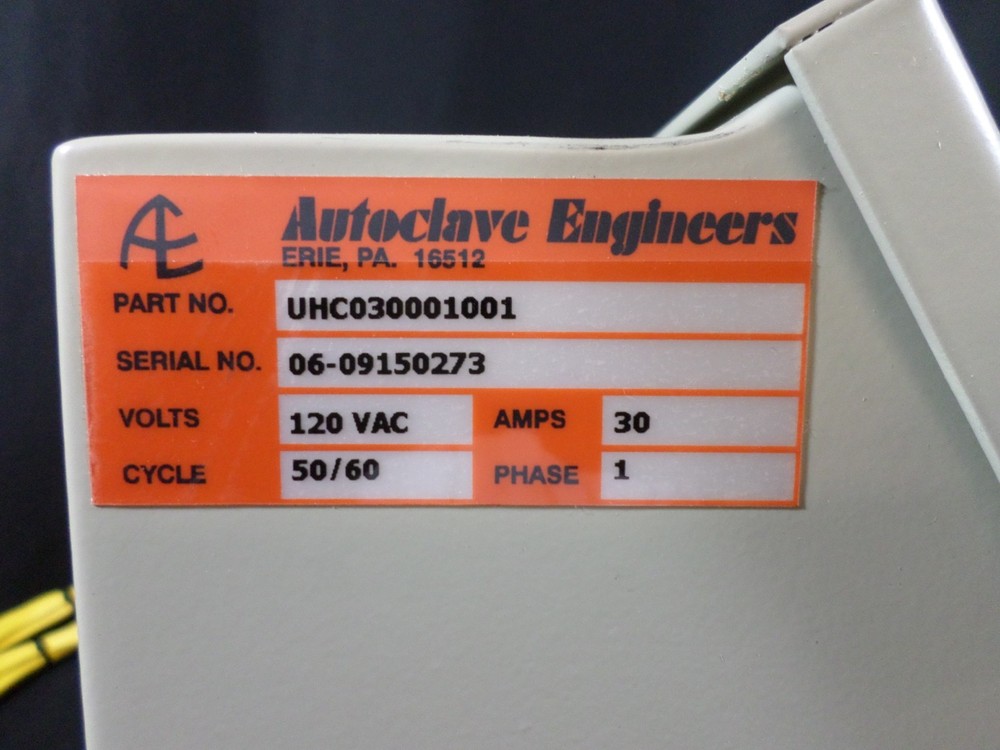 AUTOCLAVE ENGINEERS UHC Temperature Universal Heater Controller UHC030001001