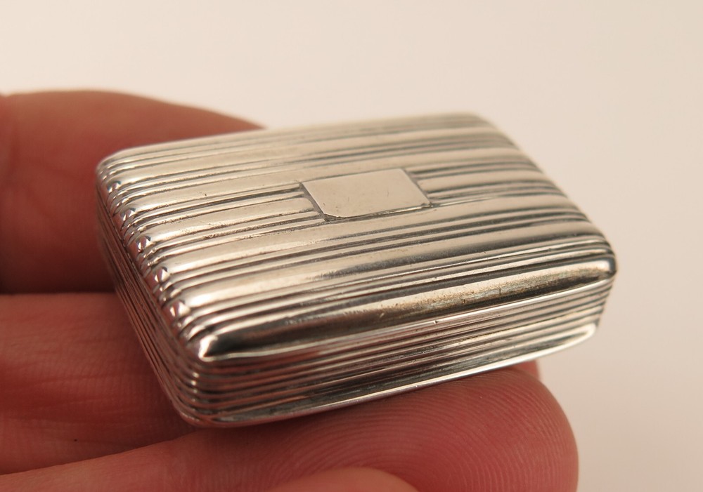 Victorian silver vinaigrette. Nathaniel Mills, Birmingham 1835