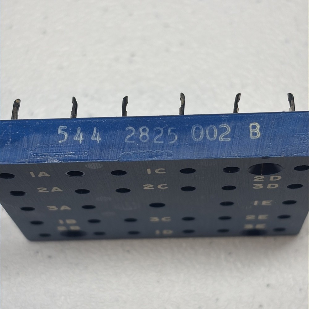 Collins KWM-2 Transceiver Crystal Socket 544 2825 002 B