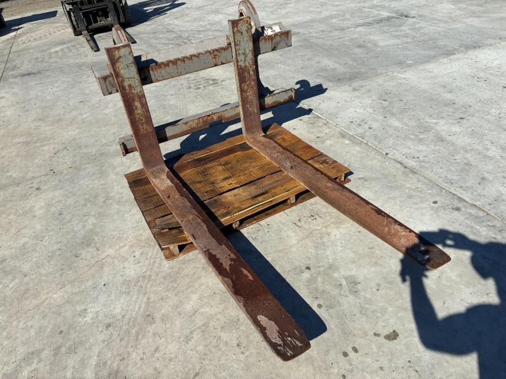 Volvo L70/L90 Loader Pallet Forks Quick coupler 72"