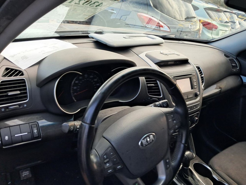 SORENTO 2014 Glove Box 4858563