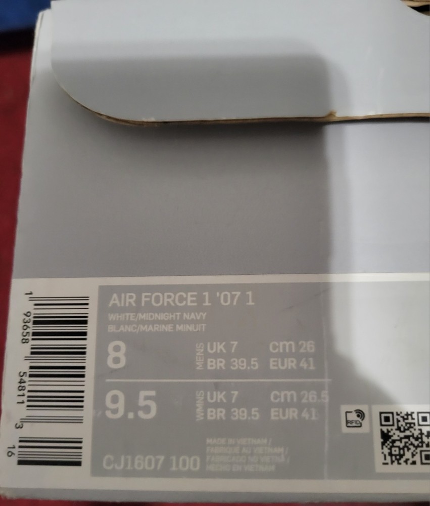 Nike Air Force 1 '07 Men's Size 8 Bundle