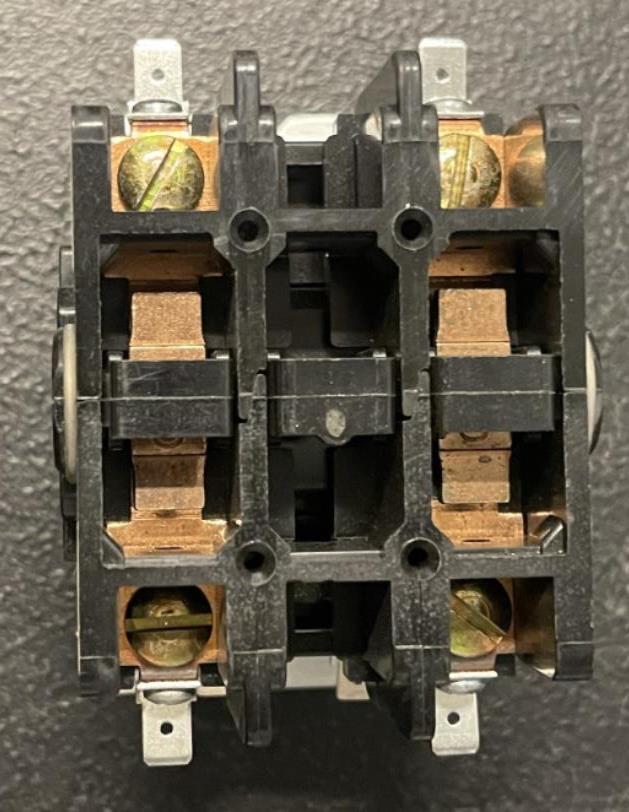 Telemecanique 2200EB320EA-8-63 2-Pole 600 VAC Contactor