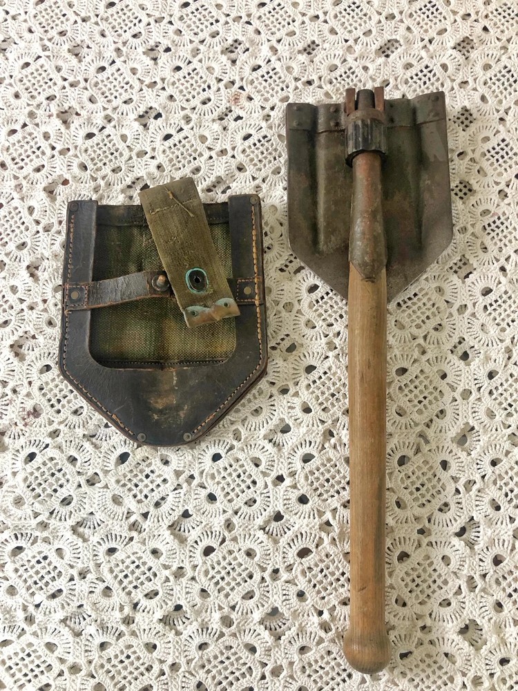 original World War 2 German folding shovel, entrenching tool,