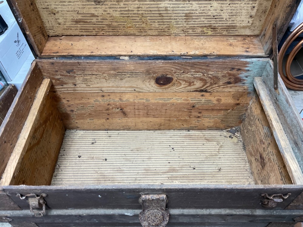 Vintages Trunk