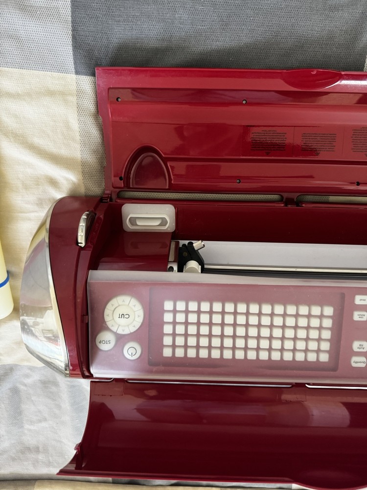 Cricket Cake Machine W/ Box