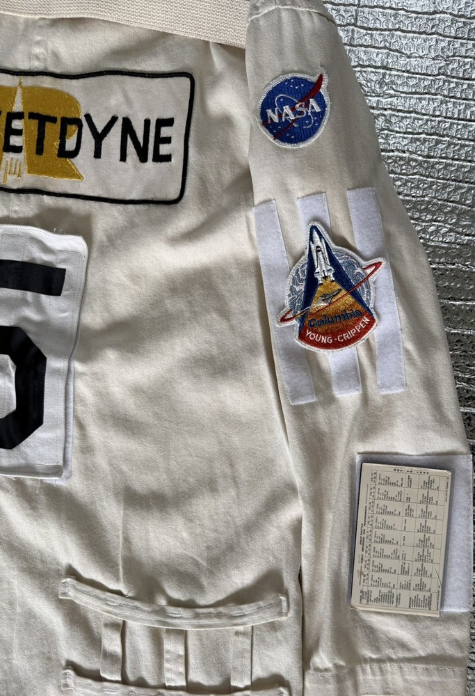 COMPLETE SUIT SPACE SHUTTLE GROUND TECHNICIAN SPACE FLIGHT OPERATIONS c1993