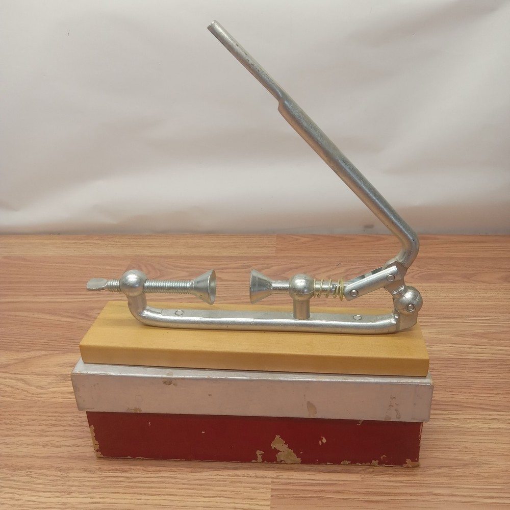 Vintage Lee ASTRO Nut Cracker With Picks