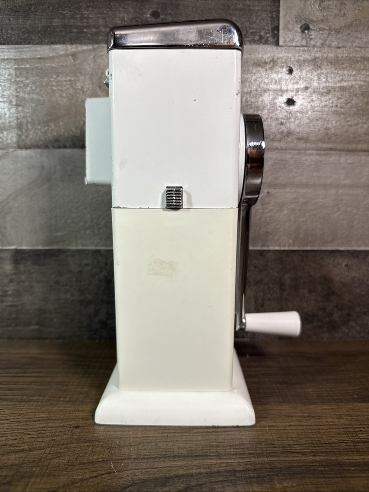 Ice-O-Mat / Ice Crusher / Vintage / Atomic White