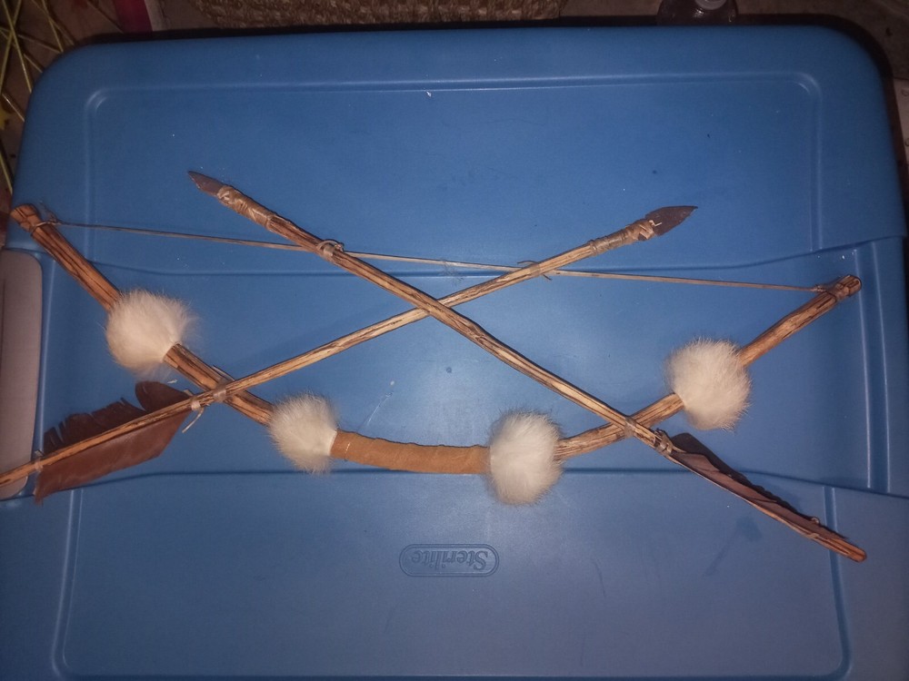 Vtg authentic Native Peace Bow & Crossed Arrows