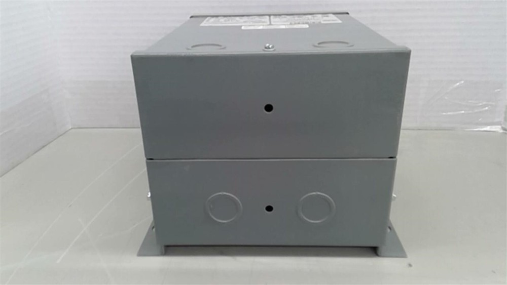Square D 2S67F Transformer 2 KVA 440 Pri 110/220 Sec Single Phase