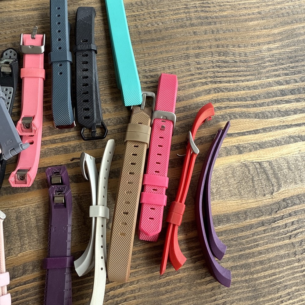 Large Lot It Fitbit Alta / Alta HR Replacement Bands Multicolor LARGE