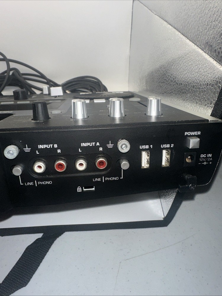 Numark iDJ2 DJ Mixing Console Compatible with iPod Mobile DJ System - TESTED