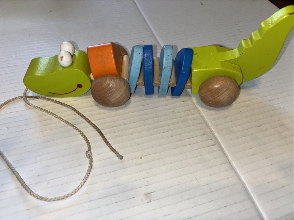 Classic World Pull Behind Crocodile Wooden Pull Toy Alligator
