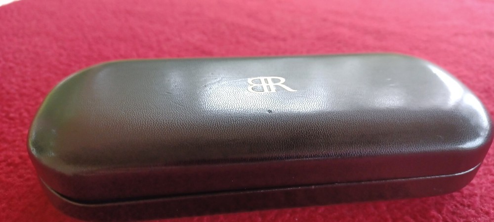 BR Banana Republic sunglasses hard case