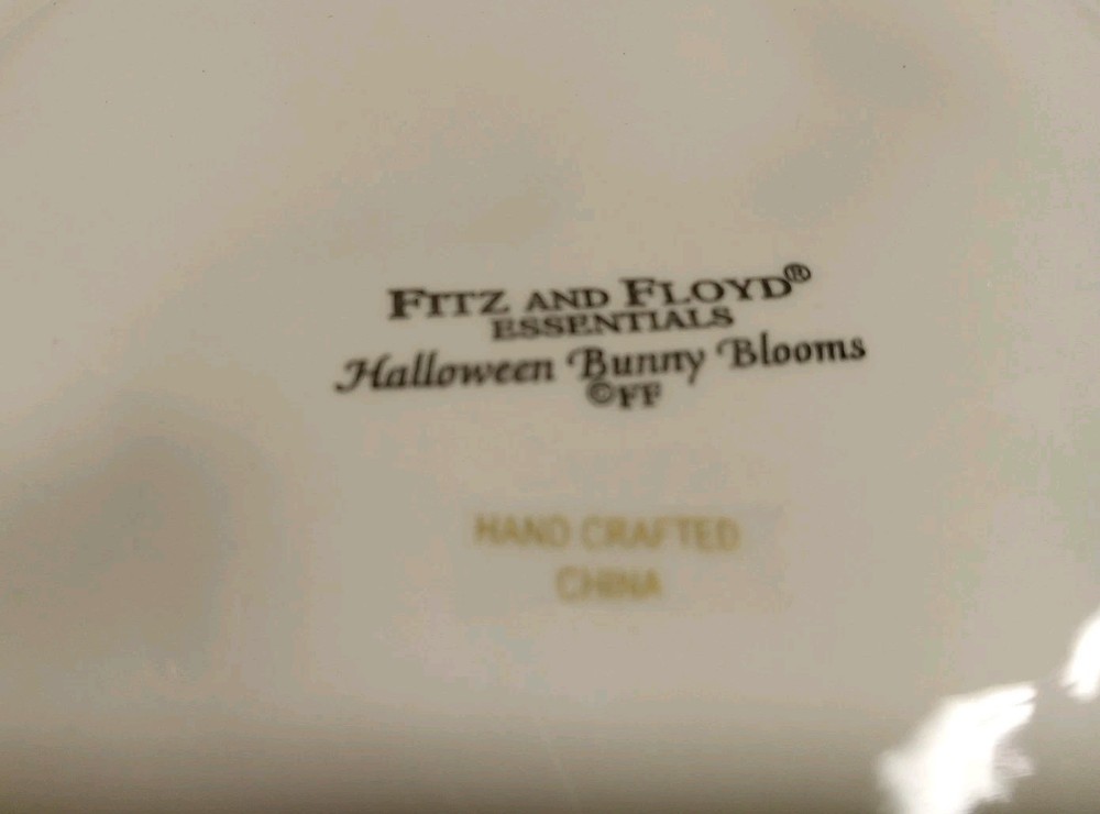 Fitz Ans Floyd Halloween Bunny Blooms Plate.