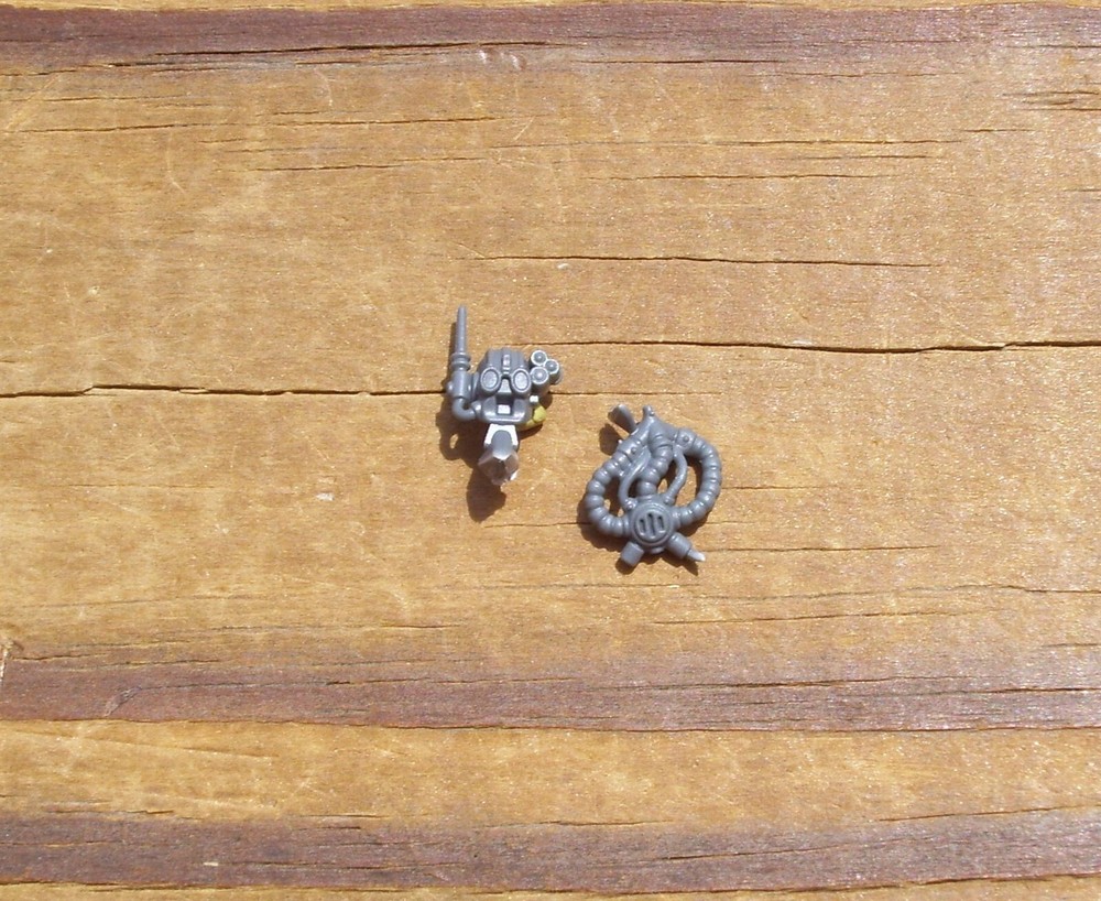 40K Adeptus Mechanicus Pteraxii Head Alpha Skystalker Head Bits