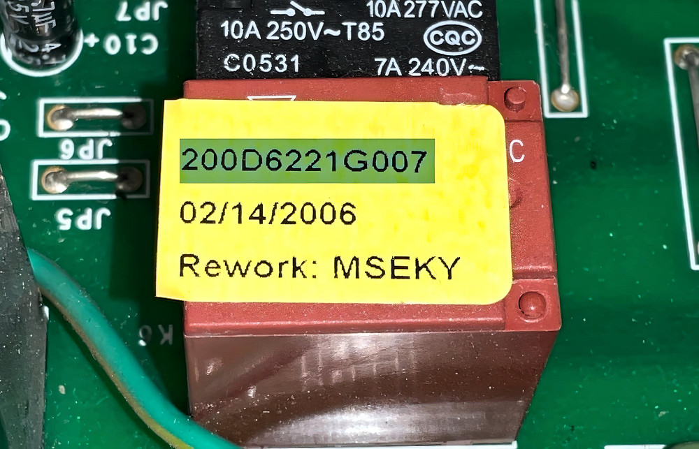 GE Refrigerator Control Board - Part # 200D6221G007