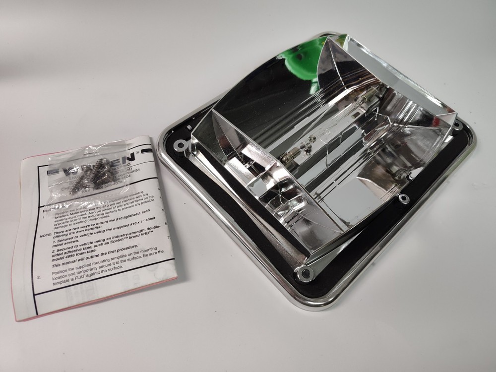 Whelen Model 810 Series Linear Strobe NOS