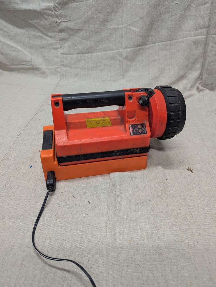 Streamlight LiteBox EMS Firefighter Flashlight With Charger