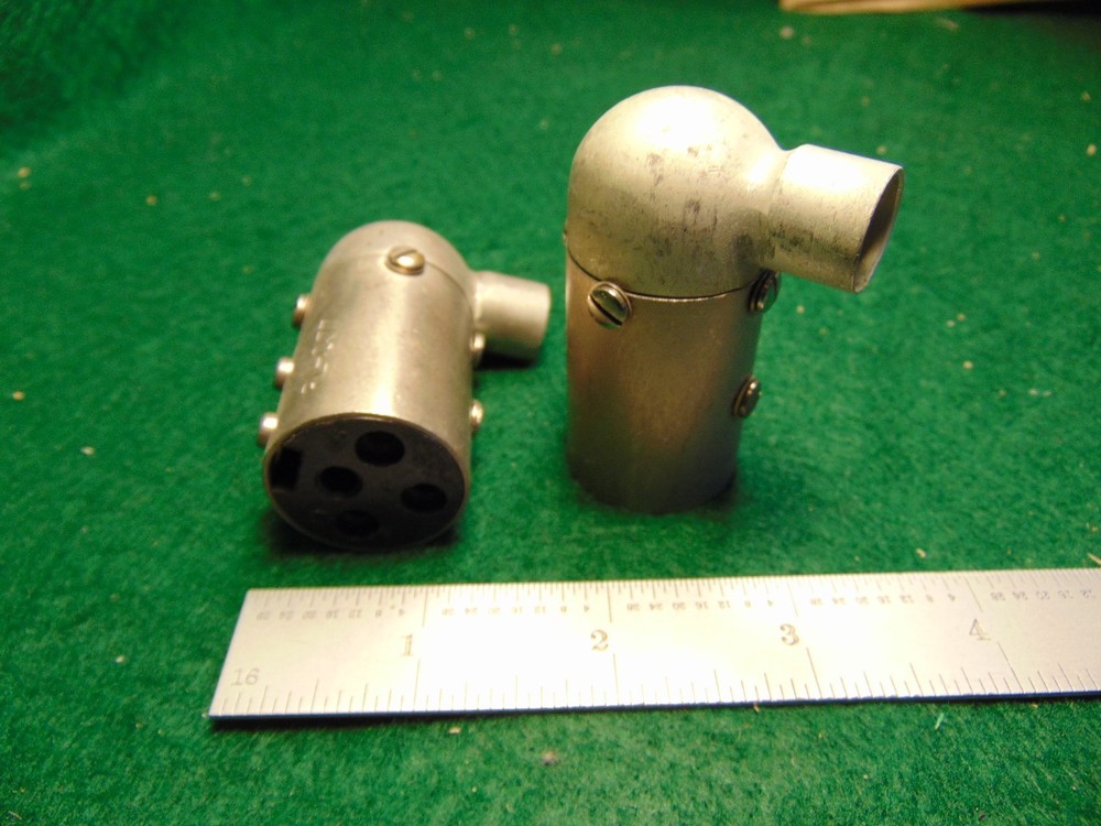 (1) PL-Q77 Connector for SCR-183 NOS