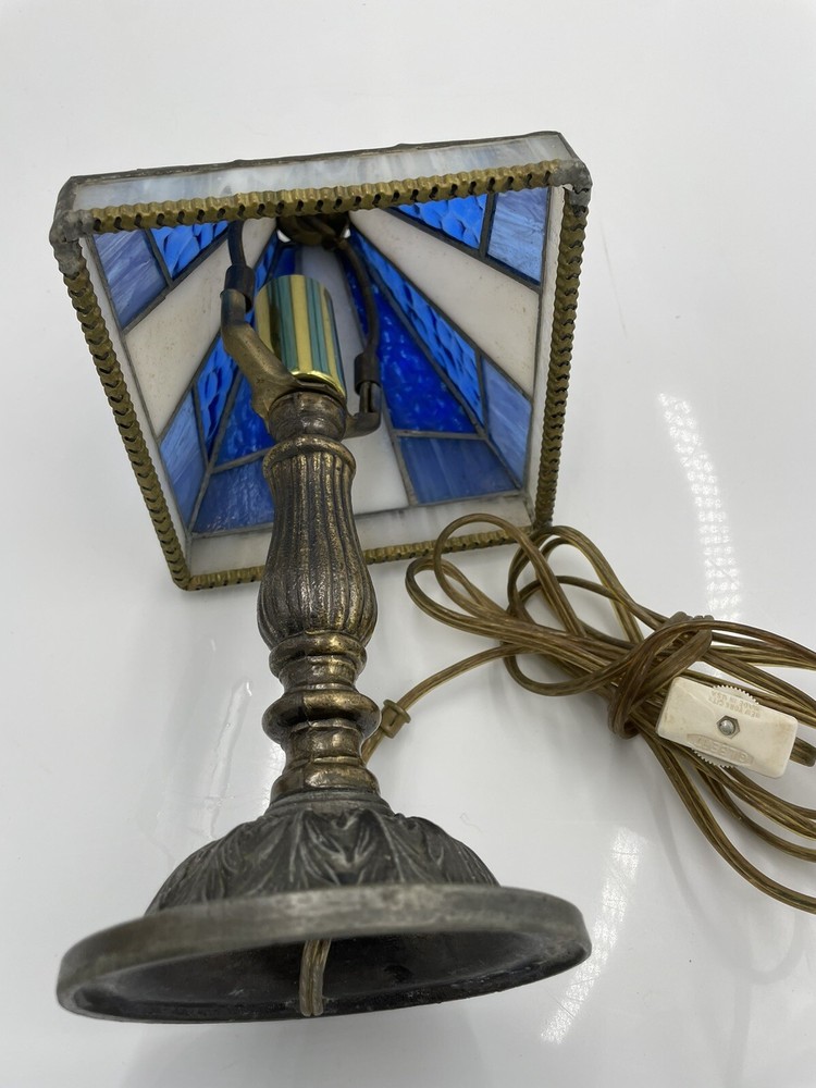Tiffany Style Stained Glass Table Lamp 5” X 11”.