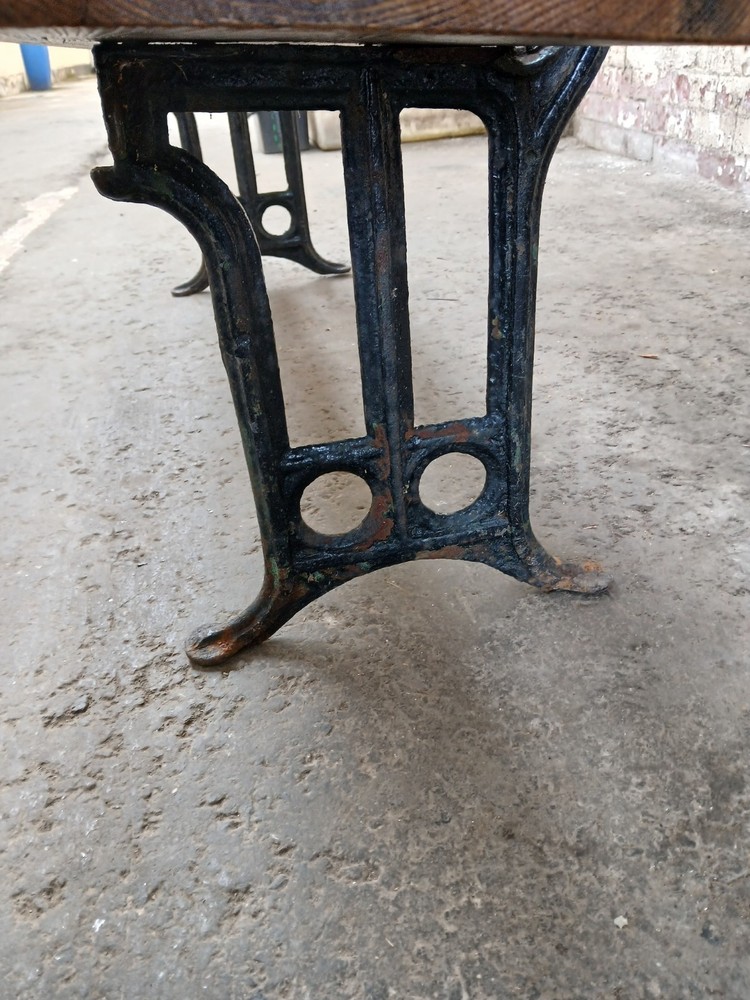 Garden bench with castiron ends