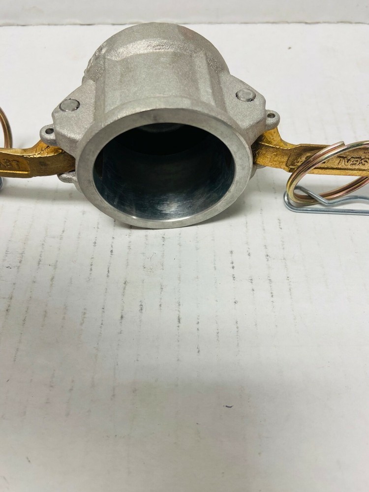 Aluminum 1-1/4" Camlock Dust Cap Coupler DC125