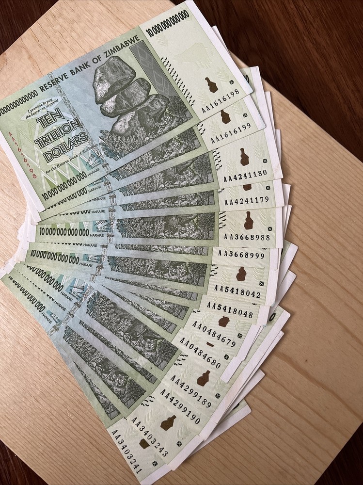 14 x Ten Trillion Dollars Zimbabwe AA Uncirculated 2008