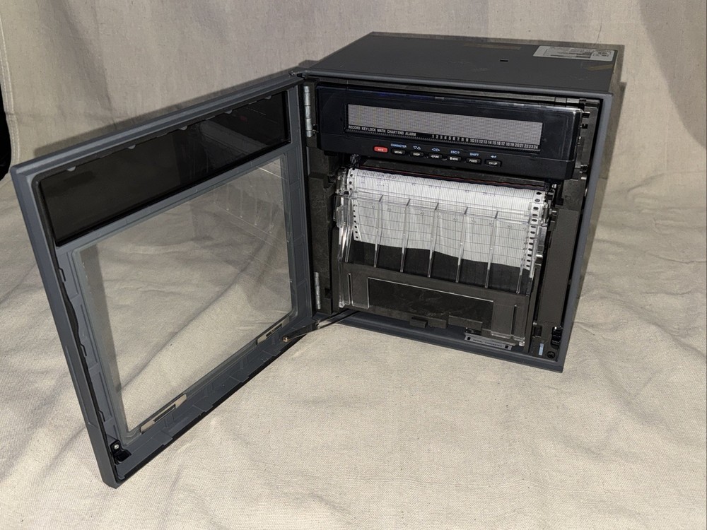 Omega RD1800B Programmable Chart Recorder Plotter RD1804B/A1/R1 100/240 VAC 2