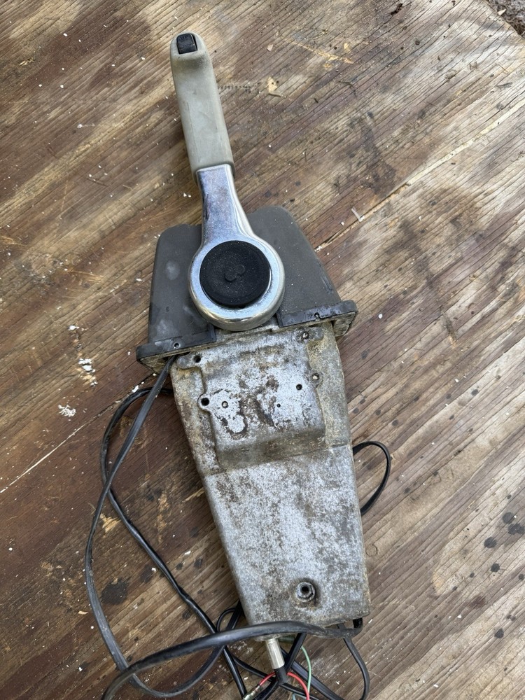 Yamaha Engine Top Mount 704 Binnacle Control Box