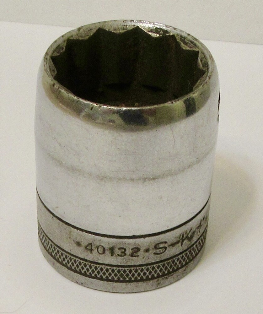 S-K  40132 Socket 1" X 1/2" Drive 12 PT With Knurled Bottom