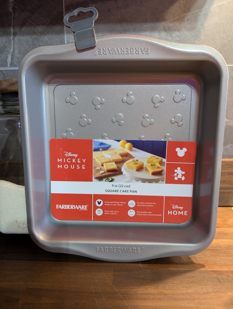 Farberware Mickey Mouse Nonstick Bakeware Set, 3-Piece Square, Round, Cookie Pan