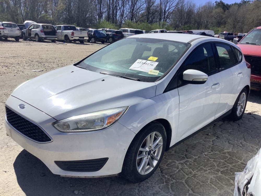 FOCUS 2015 Glove Box 4577676