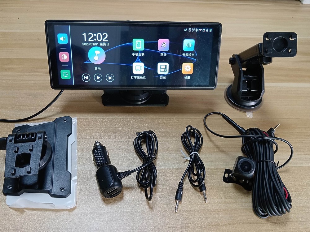 Interactive Apple + Android Car Play screen with Dash Cam + Reversing Cam