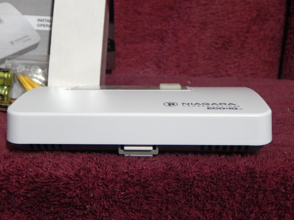 Niagara 5-2 Programmable Thermostat NIB