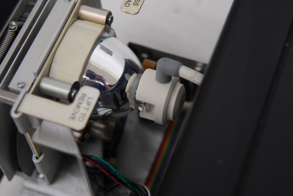 Linvatec Intravision 8425A Automatic Light Source