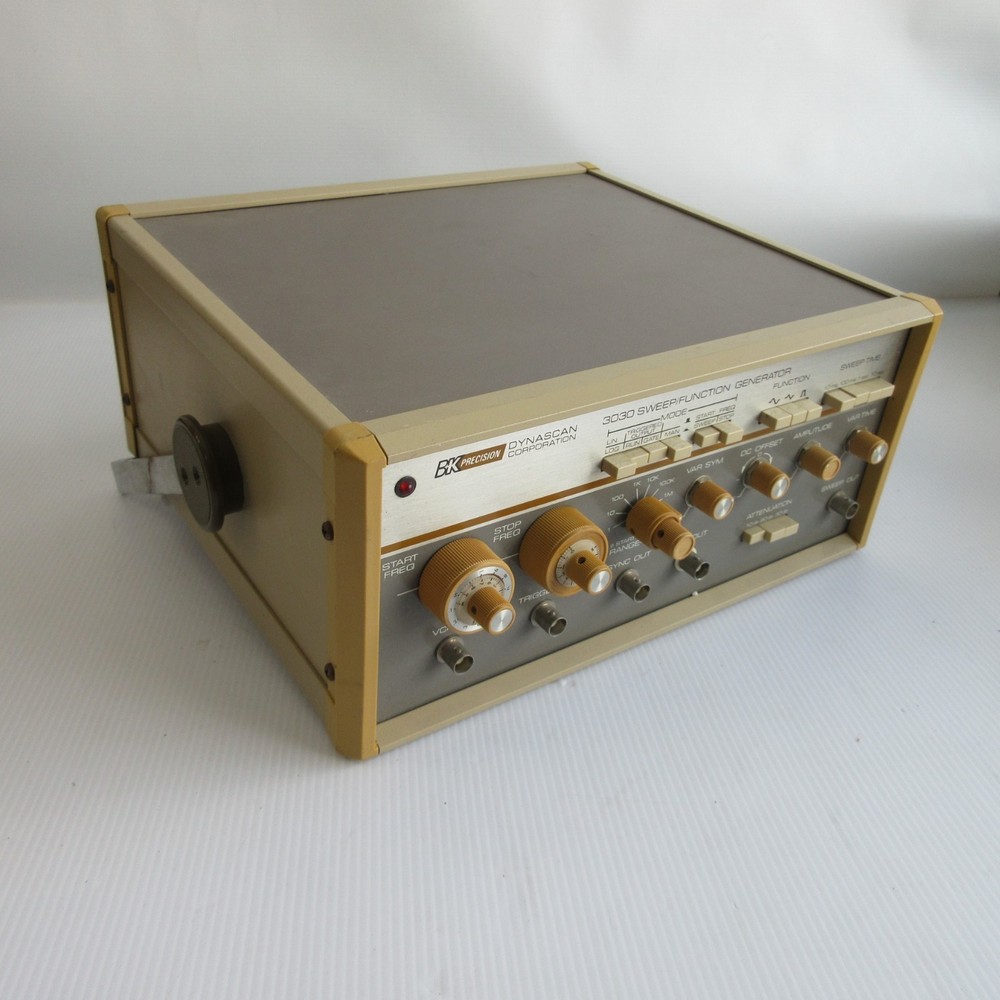 BK Precision Dynascan 3030 Sweep/ Function Generator - UNTESTED as is