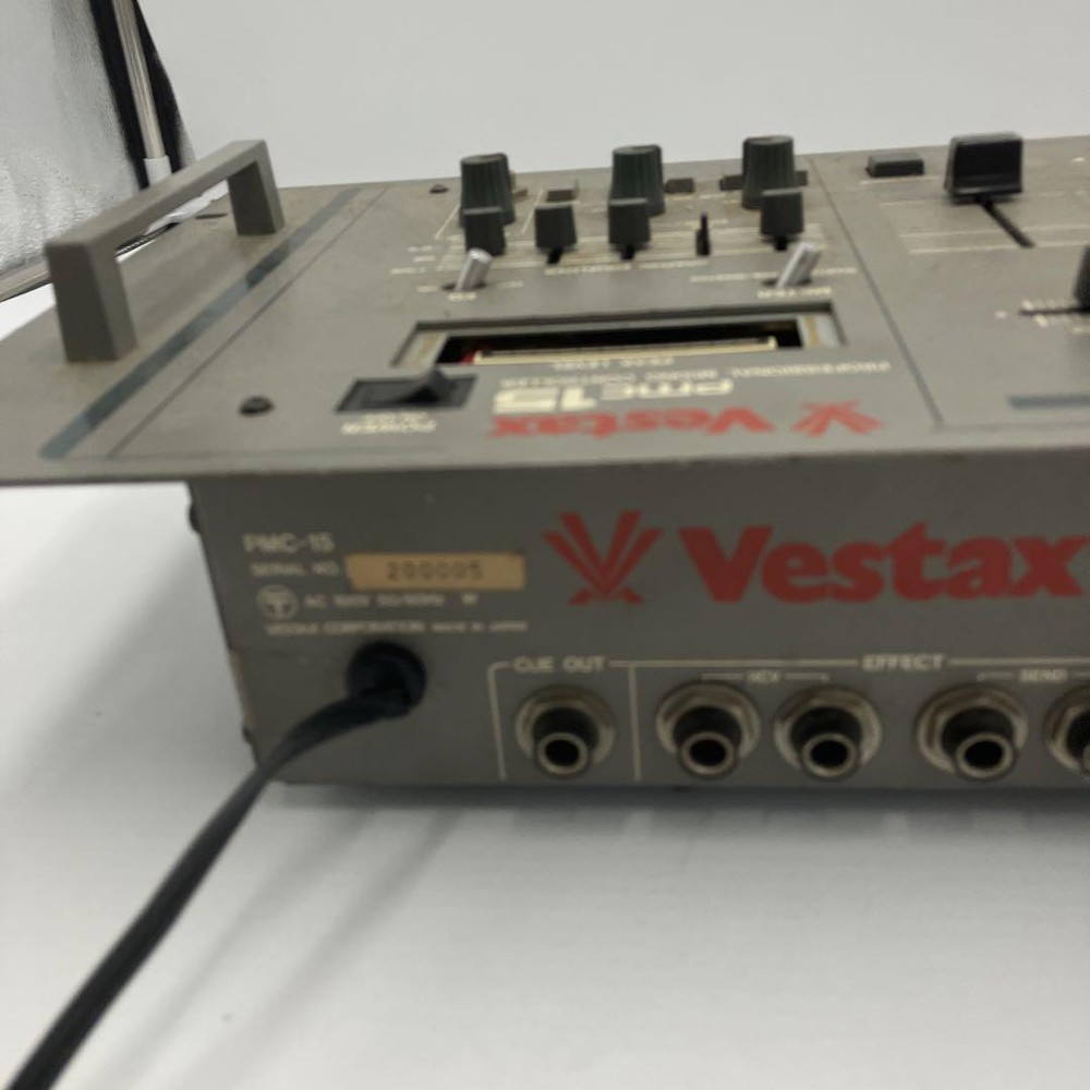 Vestax pmc15 DJ mixer